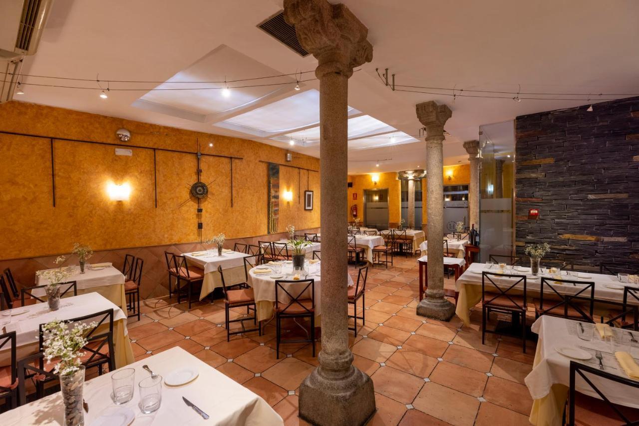 Ávila 阿卡萨之门旅馆及餐厅酒店 外观 照片