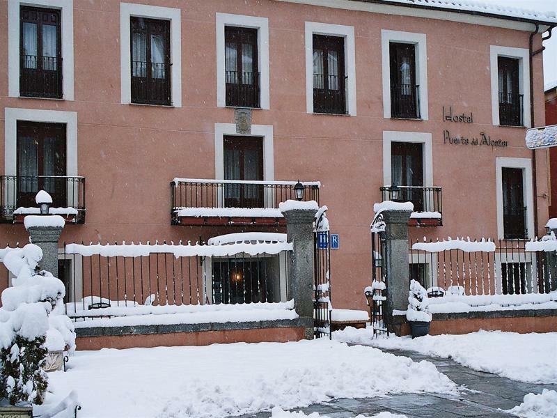Ávila 阿卡萨之门旅馆及餐厅酒店 外观 照片